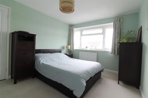 10 Bathleaze, Kings Stanley, Stonehouse, GL10 3JW
