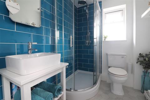 10 Bathleaze, Kings Stanley, Stonehouse, GL10 3JW