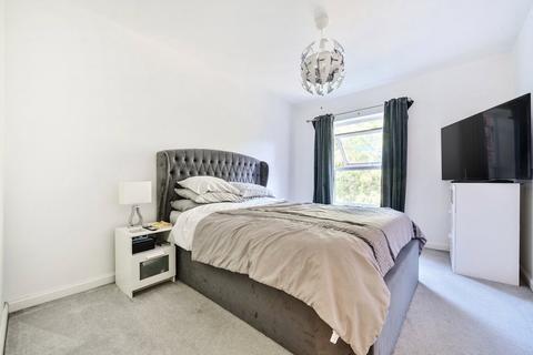2 bedroom apartment for sale, Edrich Grange, Crowthorne, Berkshire