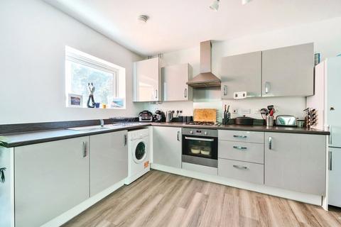 2 bedroom apartment for sale, Edrich Grange, Crowthorne, Berkshire