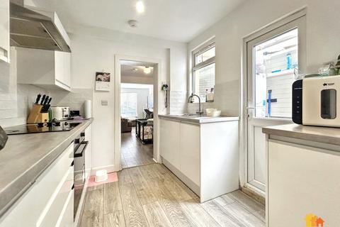 3 bedroom terraced house for sale, Northern Road, Aylesbury, HP19