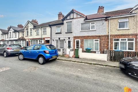 3 bedroom terraced house for sale, Northern Road, Aylesbury, HP19