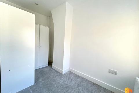 3 bedroom terraced house for sale, Northern Road, Aylesbury, HP19