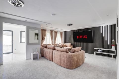 5 bedroom detached house for sale, Paige Gardens, Sandiacre NG10