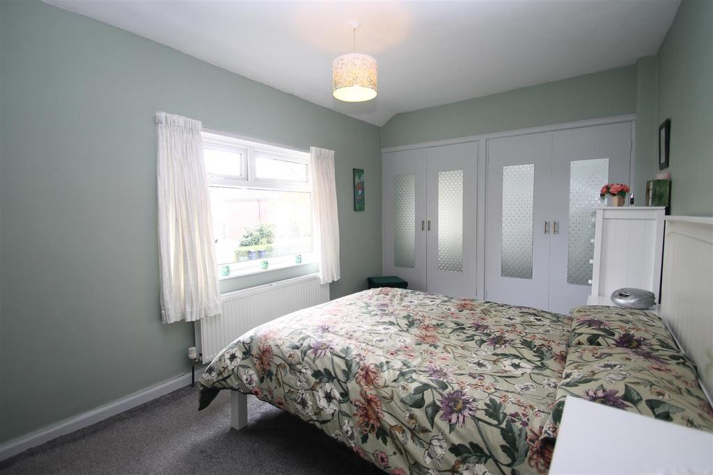 Bedroom 1.JPG