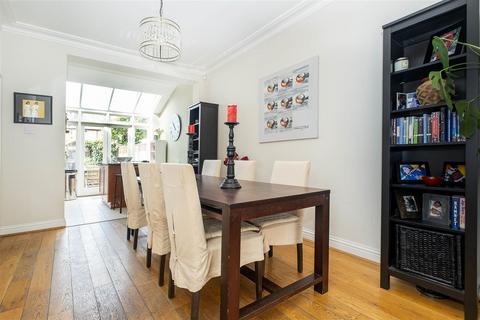17 Tolverne Road, London, SW20 8RA