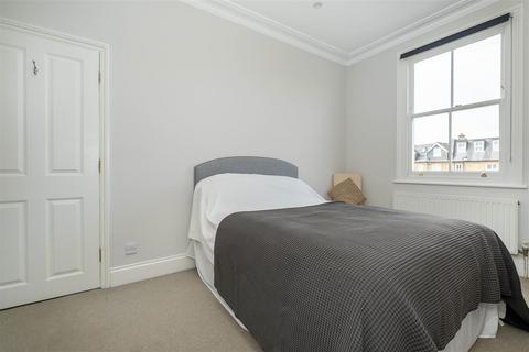 17 Tolverne Road, London, SW20 8RA