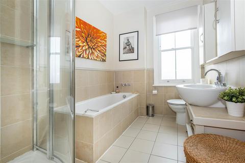 17 Tolverne Road, London, SW20 8RA