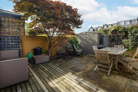 17 Tolverne Road, London, SW20 8RA