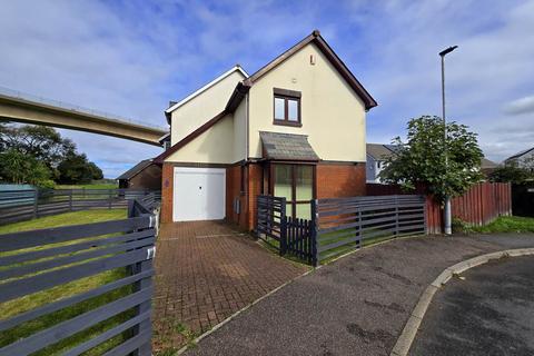 3 bedroom end of terrace house for sale, Riverside Close, Bideford