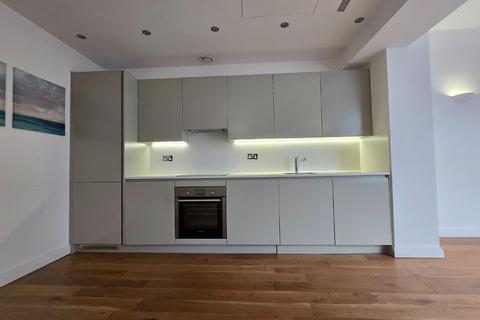 2 bedroom flat to rent, Western Avenue, Perivale