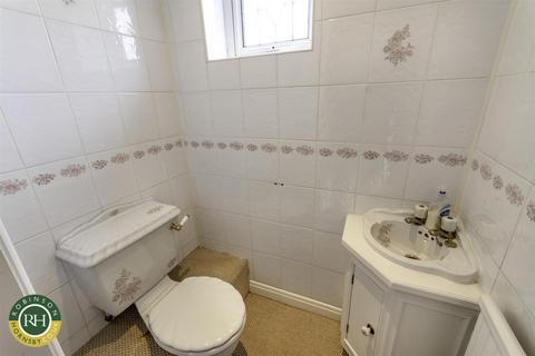 4 bedroom detached house for sale, Goodison Boulevard, Doncaster