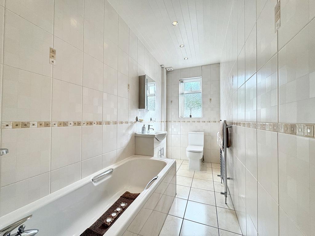 Ground Floor Bathroom