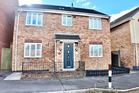 4 bedroom detached house for sale, Blackwood, NP12