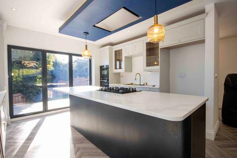 4 bedroom detached house for sale, Solesbridge Lane, Chorleywood, WD3