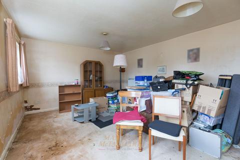 undefined, Wakehams Green Drive, Crawley RH10