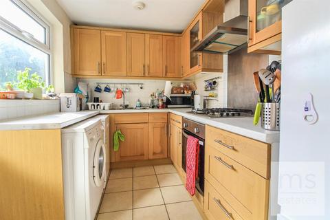 4 bedroom terraced house to rent, Albert Road, Nottingham NG7