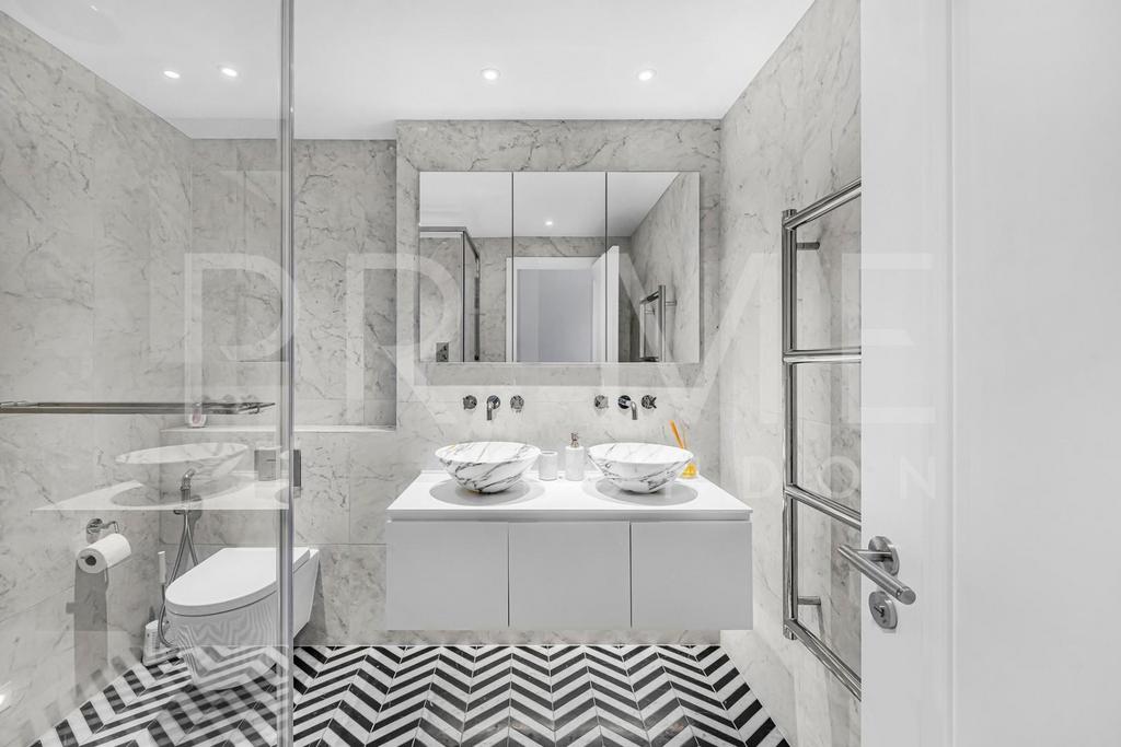 BATHROOM2.jpg