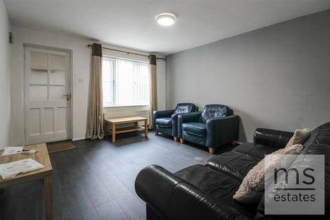 2 bedroom semi-detached house to rent, Bedarra Grove, Nottingham NG7