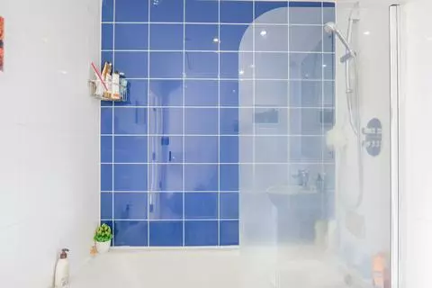 2 bedroom flat for sale - Photo 19