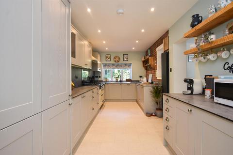 4 bedroom detached house for sale, Westfield Lane, St. Leonards-On-Sea TN37