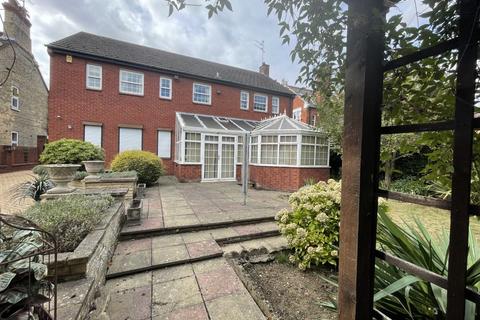 undefined, Park Road: Peterborough