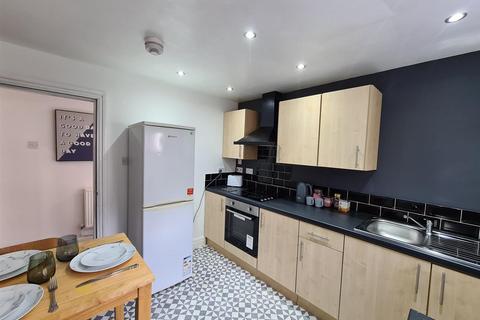 3 bedroom private hall to rent, Brock Street, Lancaster LA1