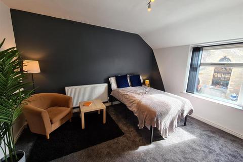 3 bedroom private hall to rent, Brock Street, Lancaster LA1
