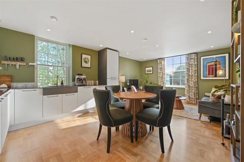 2 bedroom flat for sale, Lisgar Terrace, London W14