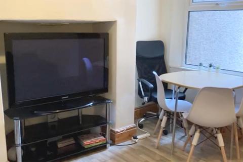 3 bedroom private hall to rent, Bulk Road, Lancaster LA1