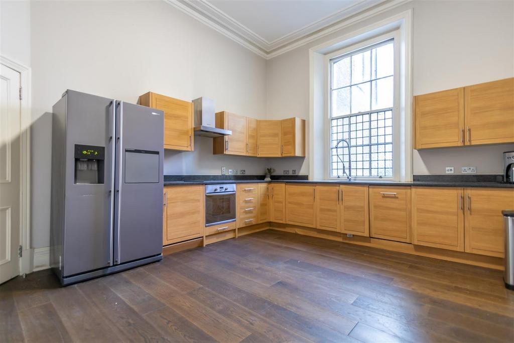 Kitchen (1 of 1).jpg