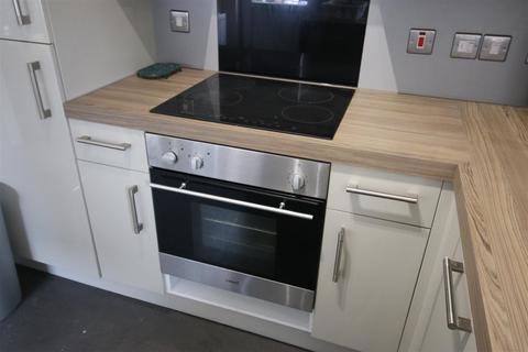 3 bedroom private hall to rent, Bulk Road, Lancaster LA1
