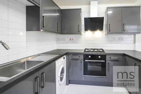 4 bedroom semi-detached house to rent, Cottesmore Road, Nottingham NG7