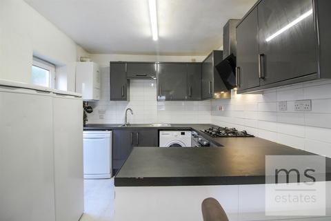 4 bedroom semi-detached house to rent, Cottesmore Road, Nottingham NG7