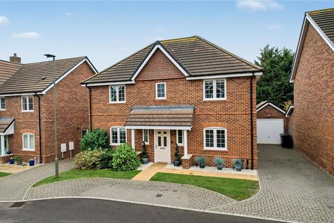 4 bedroom detached house for sale, Carpenters Way, Badshot Lea, Farnham, Surrey, GU9