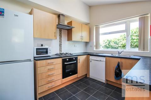 5 bedroom semi-detached house to rent, Cottesmore Road, Nottingham NG7