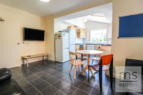 5 bedroom semi-detached house to rent, Cottesmore Road, Nottingham NG7