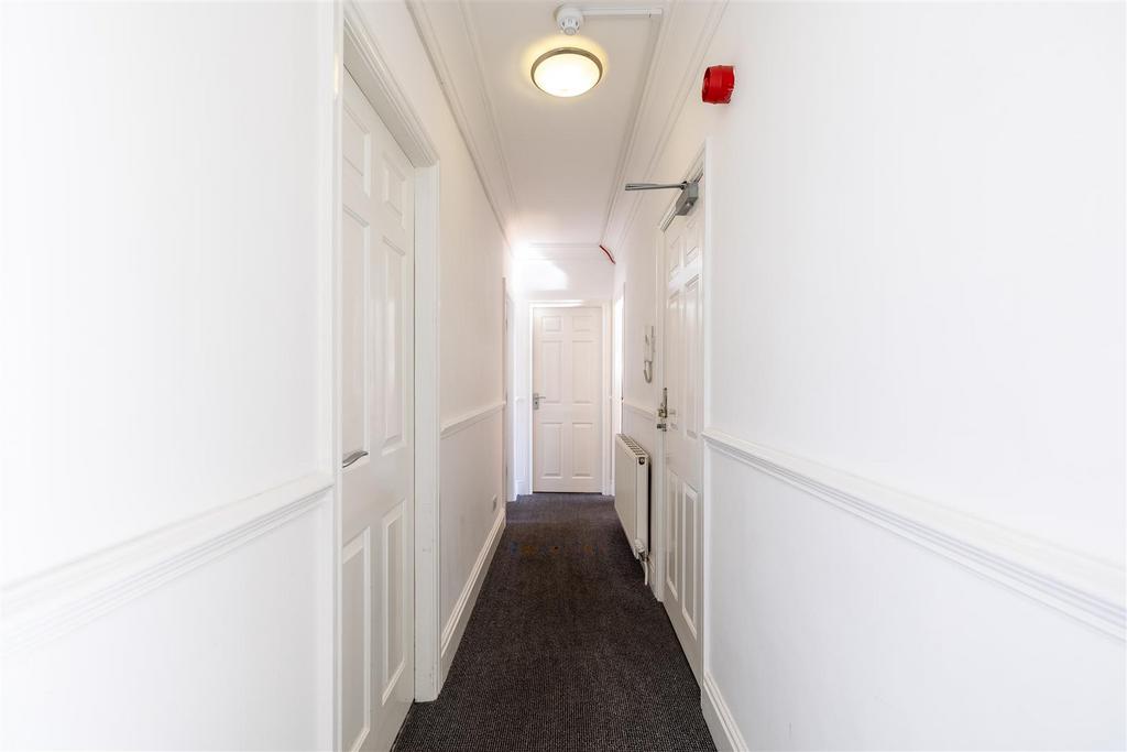 1 A Castle Hill Flat 3 7.jpg