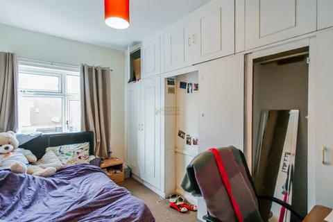 6 bedroom terraced house to rent, Hubert Road, Birmingham B29