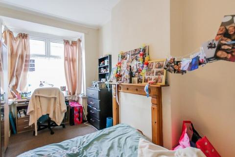 6 bedroom terraced house to rent, Hubert Road, Birmingham B29