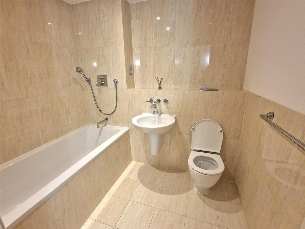 Main Bathroom