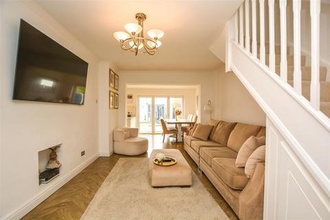 6 Eagle Way, Great Warley, Brentwood, CM13 3AD