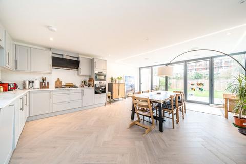 undefined, Craneford Way, Twickenham TW2