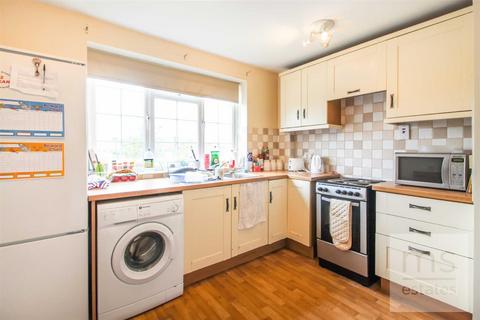 2 bedroom flat to rent, Derby Road, Nottingham NG7