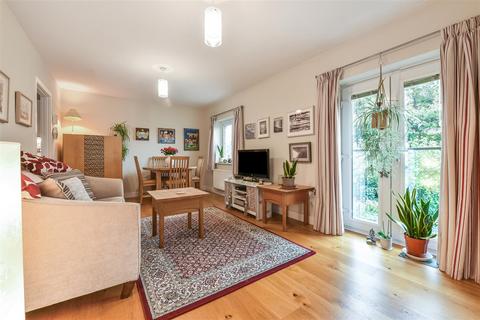 undefined, Fraser Row, Fishbourne