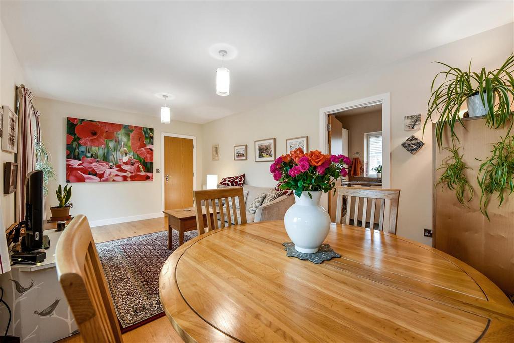 Sitting/ Dining Room