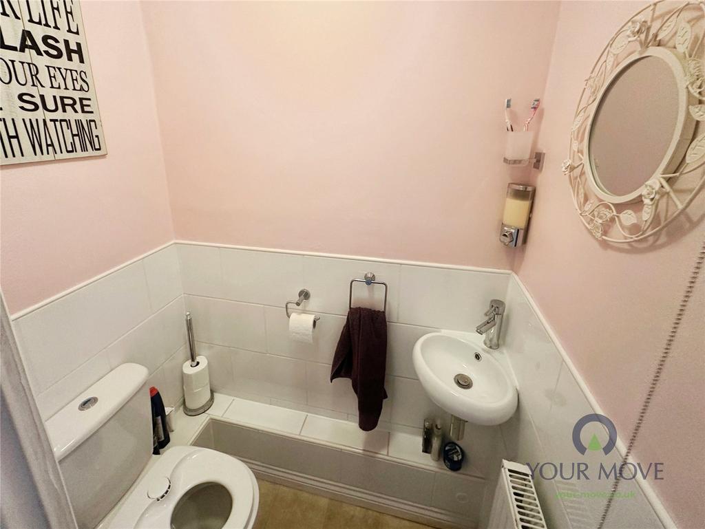 Cloak Room/Wc