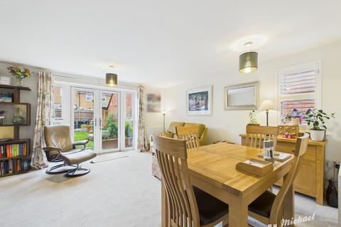 undefined, Leighton Buzzard LU7