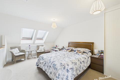 undefined, Leighton Buzzard LU7