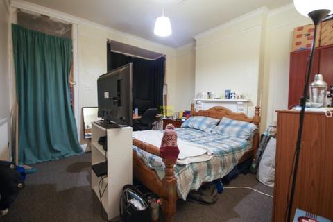 4 bedroom terraced house to rent, Alton Road, Birmingham B29
